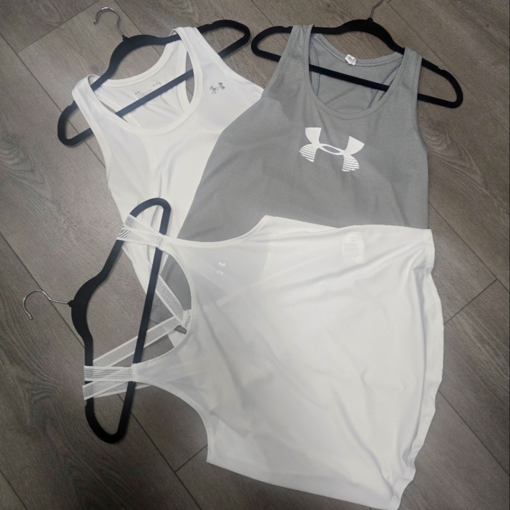 UNDER ARMOUR TANK TOP LOT